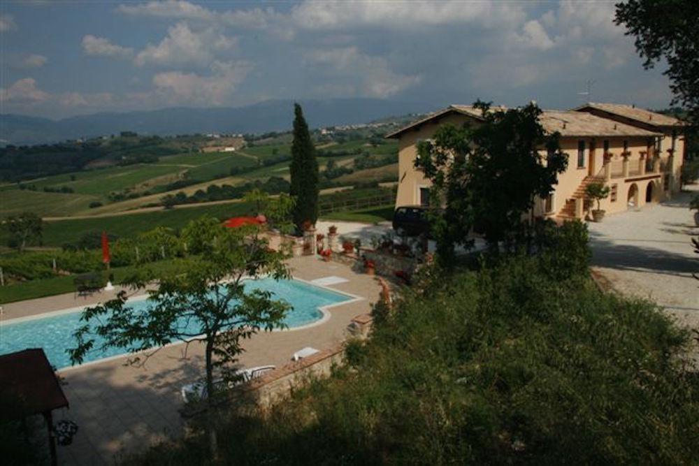 Genius Loci Country Inn Bevagna Exterior photo