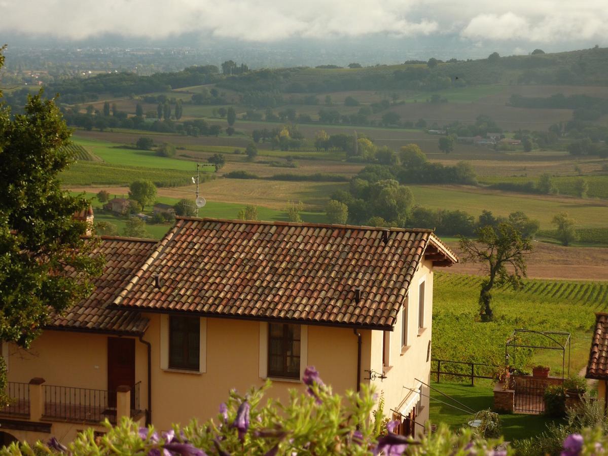 Genius Loci Country Inn Bevagna Exterior photo