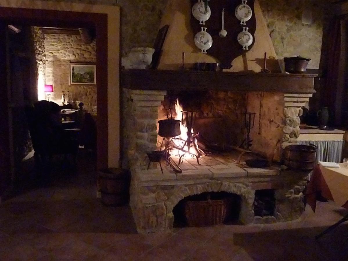 Genius Loci Country Inn Bevagna Exterior photo